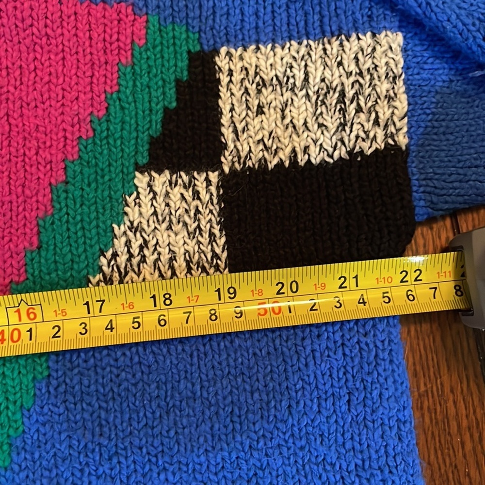 Colter Bay international Retro 80's Geometric Shapes Sweater. Large - Picture 3 of 6